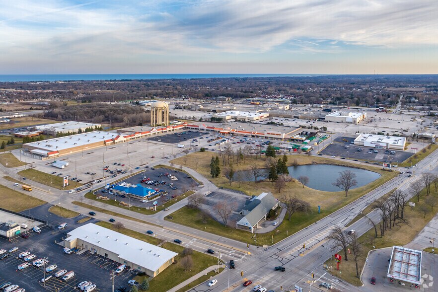 More Photos Of 2211-2417 S Green Bay Rd, Racine Unknown For Lease