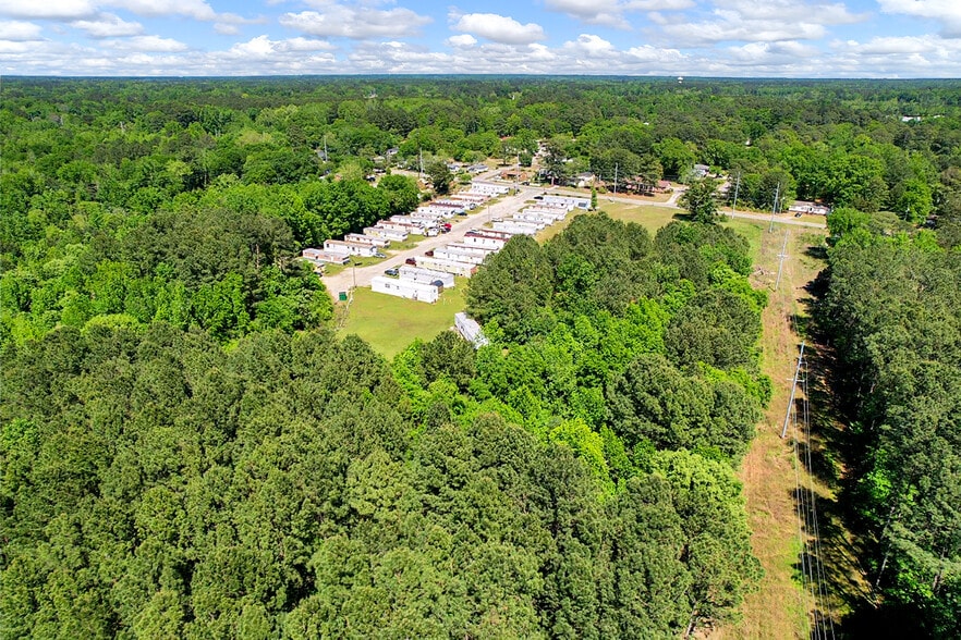 More Photos Of 1603 Melvinville Ct, Fayetteville Manufactured Housing Mobile Home Park For Sale