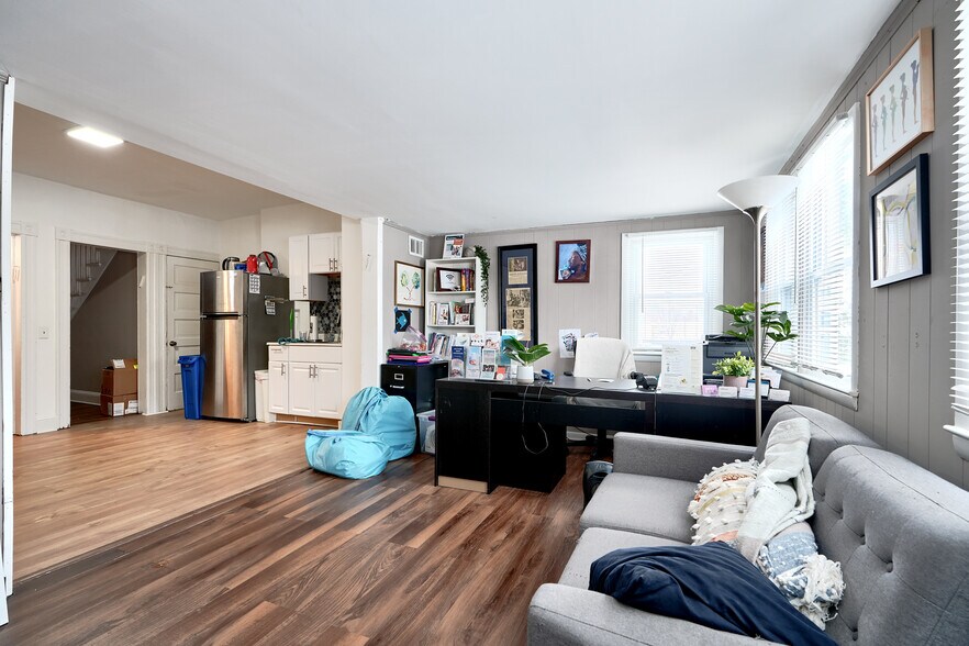 More Photos Of 16-18 Sudbrook Ln, Pikesville Office Residential For Sale