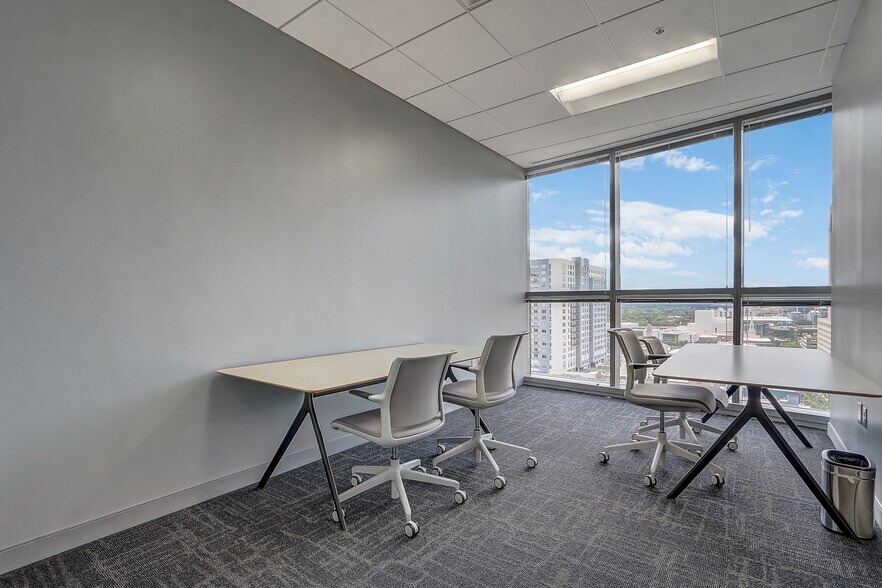 More Photos Of 111 N Magnolia Ave, Orlando Office For Lease