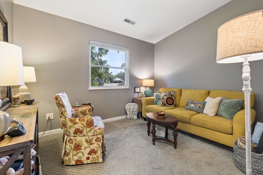 More Photos Of 2818 Azalea Pl, Nashville Office Residential For Sale