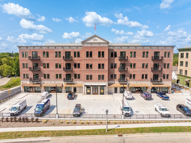 More Photos Of 525 Main St, Delafield Office For Lease