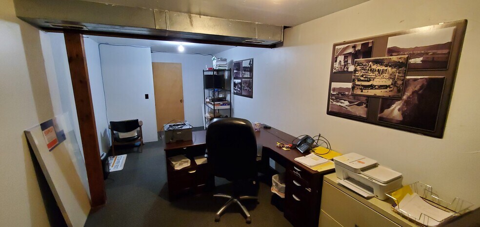 More Photos Of 4020 N Huetter Rd, Coeur d'Alene Flex For Lease