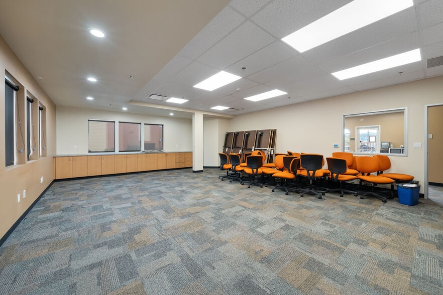 More Photos Of 8845 El Camino Real, Atascadero Storefront Retail Office For Lease