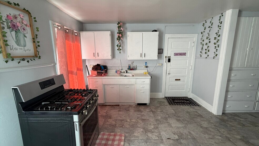 More Photos Of 51 Cotter Ave, Akron Apartments For Sale