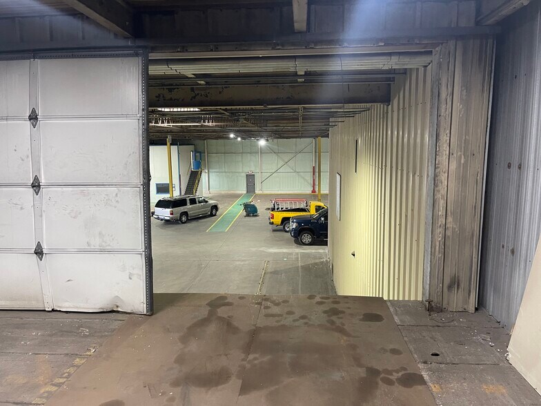 More Photos Of , Lincoln Industrial For Sale