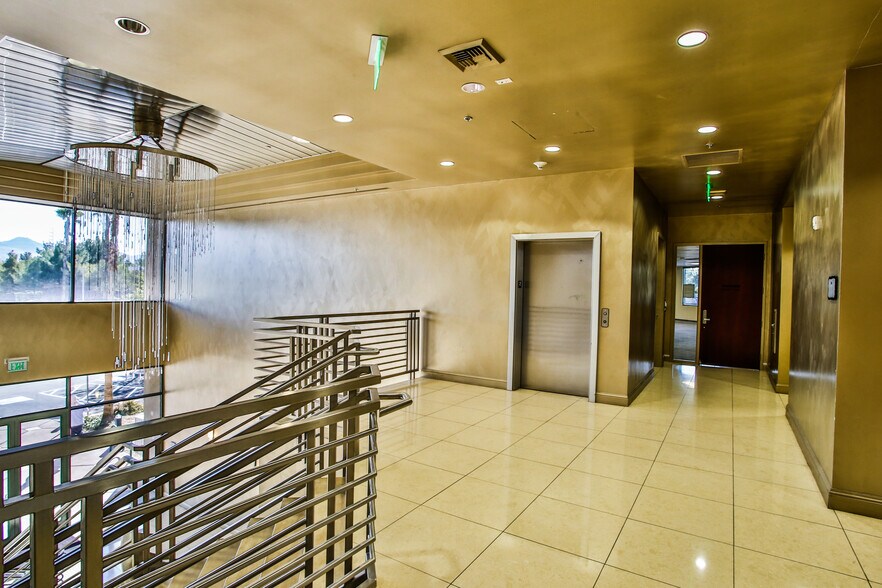 More Photos Of 8235 S Eastern Ave, Las Vegas Loft Creative Space For Lease