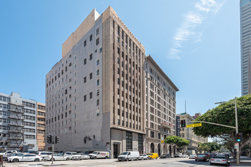 More Photos Of 742-748 S Hill St, Los Angeles Loft Creative Space For Lease