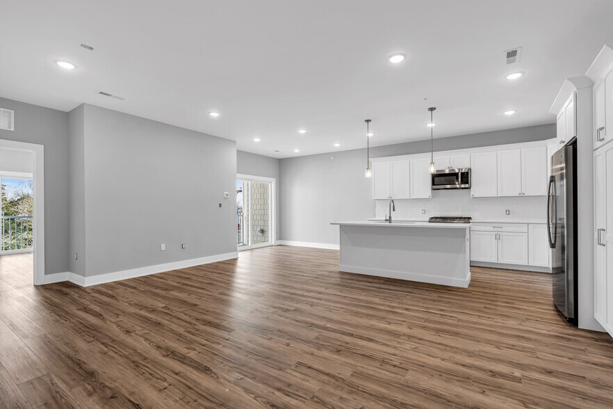More Photos Of 33 Union Ave, Manasquan Apartments For Sale