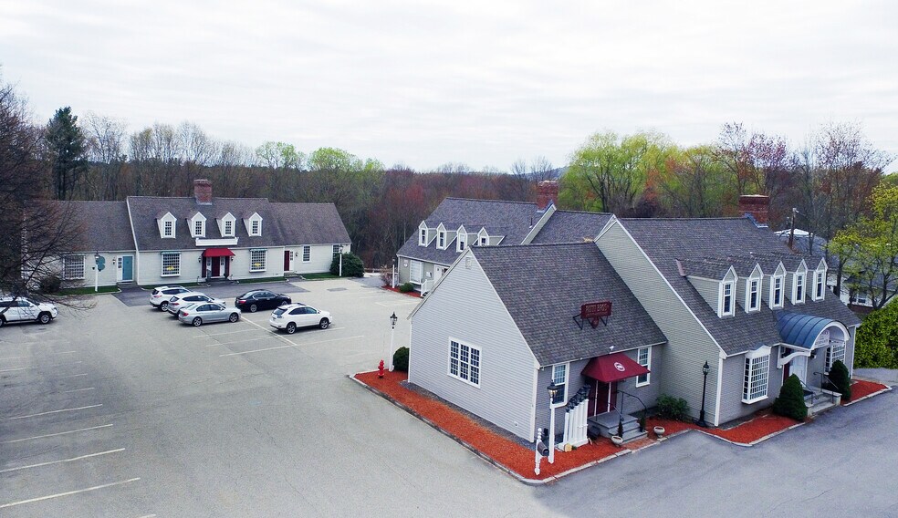 More Photos Of 215 Boston Post Rd, Sudbury Storefront Retail Office For Lease