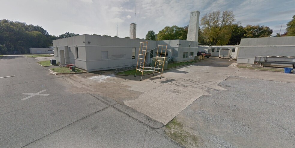 More Photos Of 400 W Webb St, Carmi Rehabilitation Center For Sale