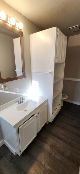 More Photos Of 426 1st St, Kersey Carwash For Sale