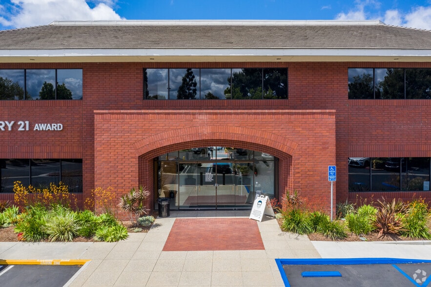 More Photos Of 4040 Barranca Pky, Irvine Unknown For Lease