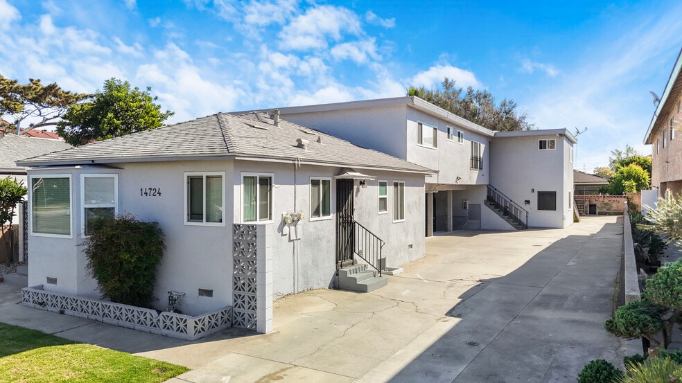 Primary Photo Of 14724 S Budlong Ave, Gardena Multifamily For Sale