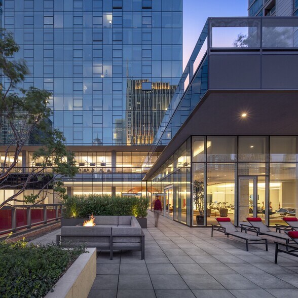 More Photos Of 220 E Illinois St, Chicago Apartments For Lease