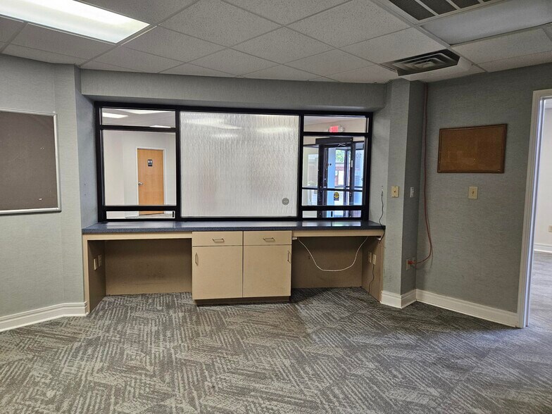 More Photos Of 2459 Emerald Pl, Greenville Medical For Sale