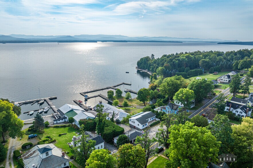 More Photos Of 2272 Main St, Essex Marina For Sale