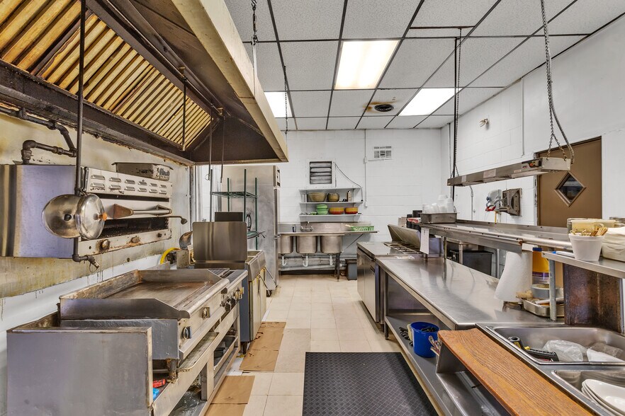 More Photos Of 110 E Pennsylvania Ave, New Stanton General Retail For Sale