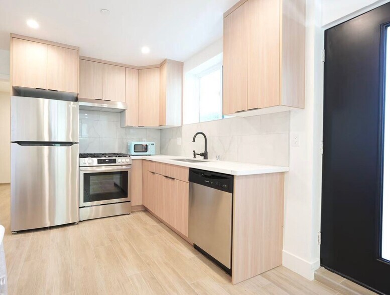 More Photos Of 3017 Kenwood Ave, Los Angeles Multifamily For Sale