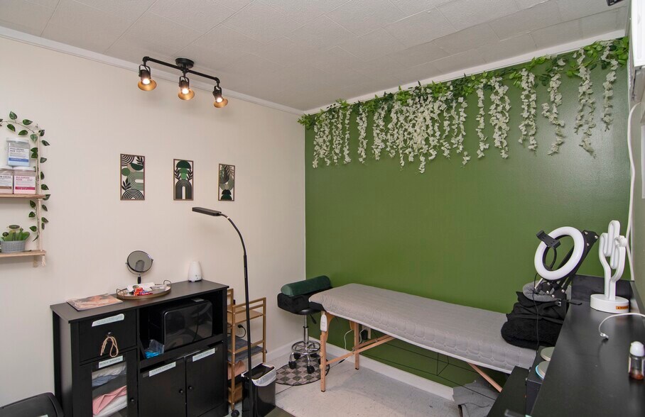 More Photos Of 439 Main Street, Rainelle Storefront Retail Residential For Sale