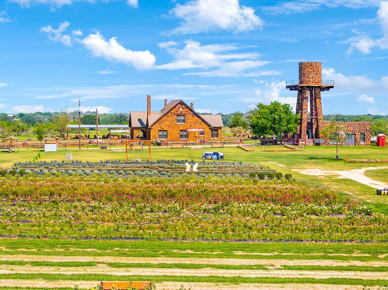 More Photos Of 995 W Gates Valley Rd, Poteet Land For Sale