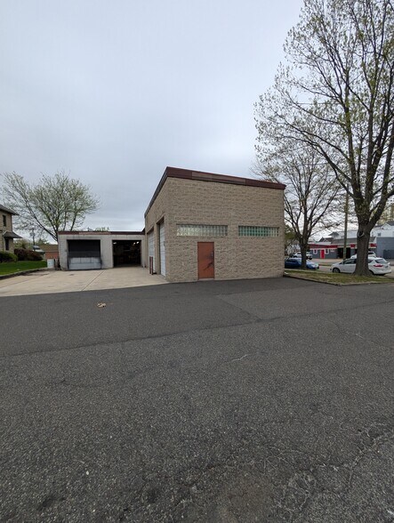 More Photos Of 158 S White Horse Pike, Audubon General Retail For Sale