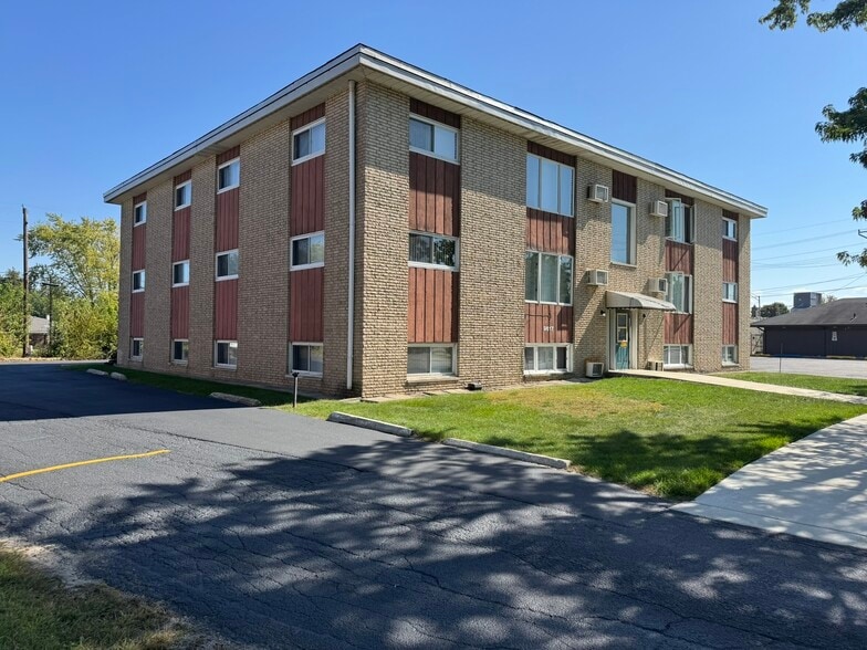 More Photos Of 9620 Farmer Dr, Highland Apartments For Sale