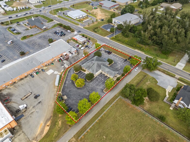 More Photos Of 239 Cedric St, Leesburg Office For Sale