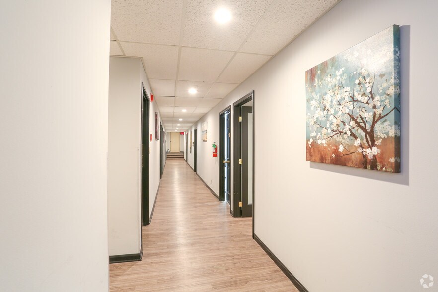 More Photos Of 10144 N Port Washington Rd, Mequon Loft Creative Space For Lease