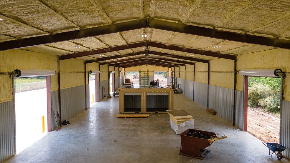 More Photos Of E SH-21 Bryan, Bryan Warehouse For Lease