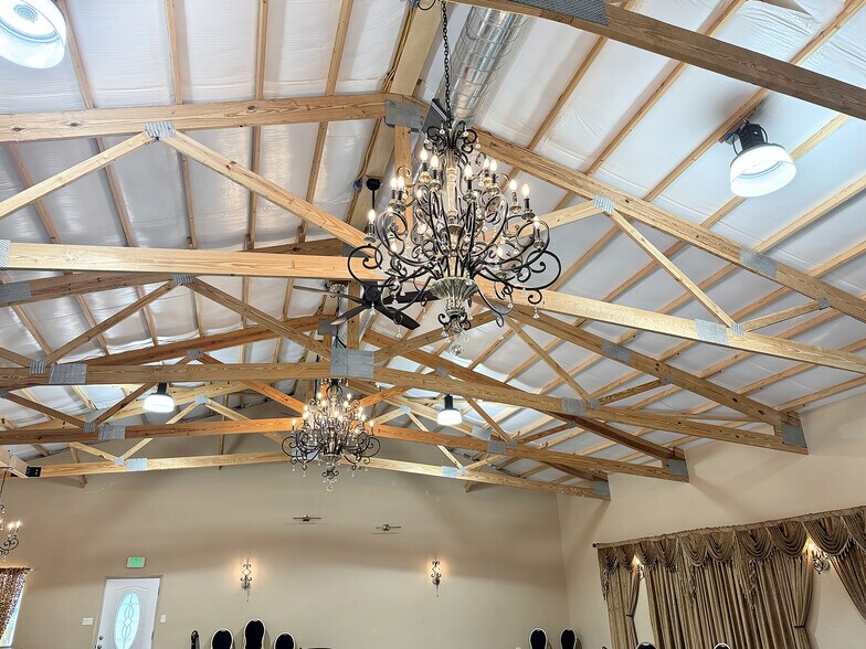 More Photos Of 5955 Sawmill Mesa Rd, Delta Specialty For Sale