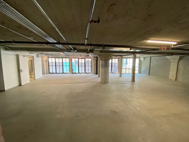 More Photos Of 755 S Los Angeles St, Los Angeles Loft Creative Space For Lease