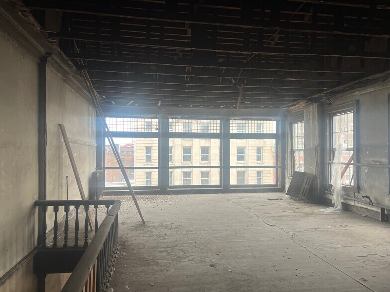 More Photos Of 313 S Salina St, Syracuse Apartments For Sale