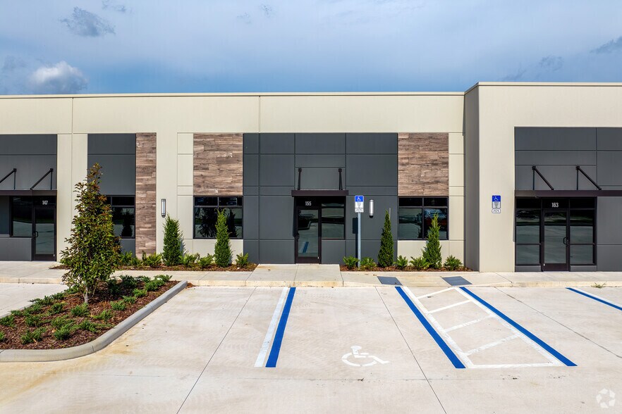 More Photos Of 315 Monroe Rd, Sanford Unknown For Lease