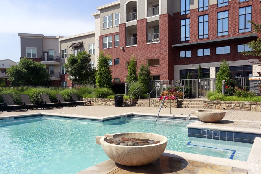 More Photos Of 380 Vista Court Dr, Plano Apartments For Lease