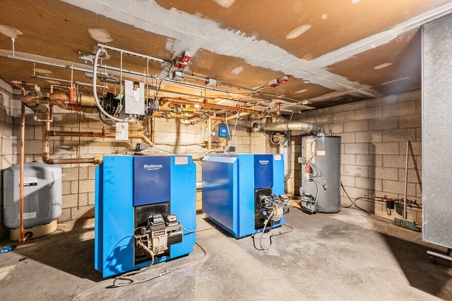 More Photos Of 131 Boston Post Rd, East Lyme Office For Lease