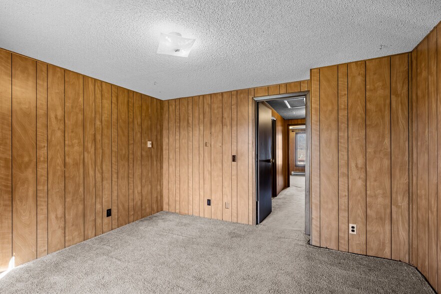 More Photos Of 1300 Balsam St, Lakewood Apartments For Sale