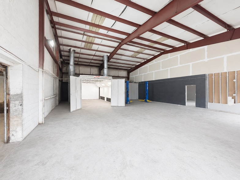 More Photos Of 6662 Buford Hwy, Atlanta Auto Dealership For Lease