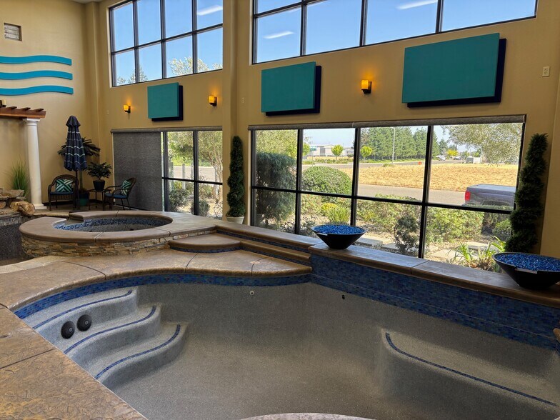 More Photos Of 992 Marchy Ln, Ceres Distribution For Sale