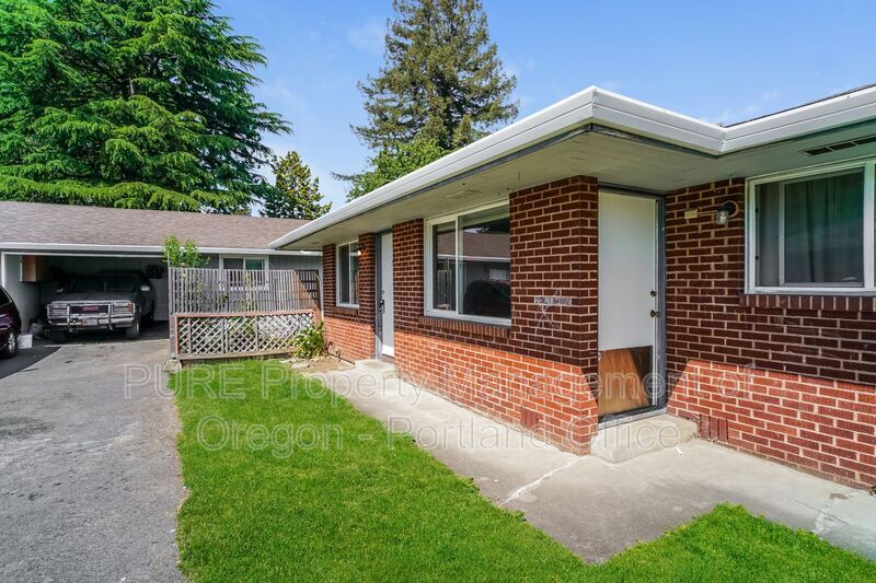 More Photos Of 1049 SE Walnut St, Hillsboro Apartments For Sale