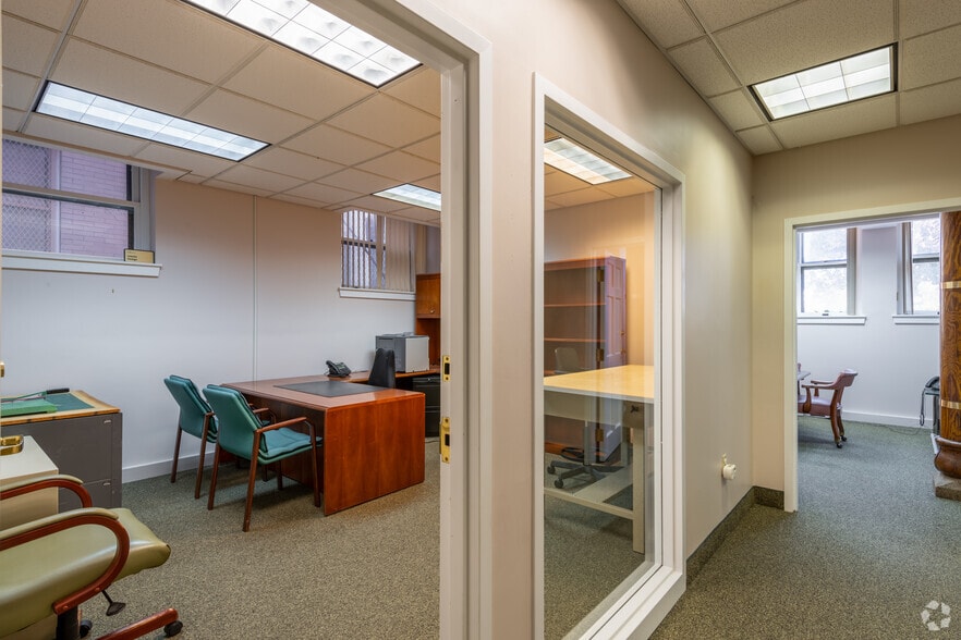 More Photos Of 39 Salisbury St, Worcester Office For Sale