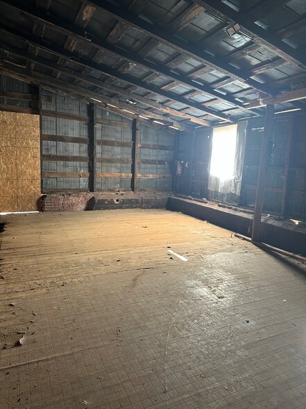 More Photos Of 305 S Orange Ave, Eufaula Industrial For Sale