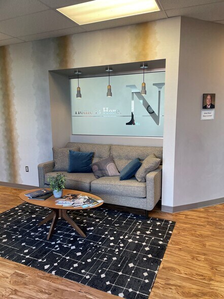 More Photos Of 10148 W Broad St, Glen Allen Office For Lease