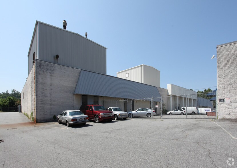 More Photos Of 6700 Dawson Blvd, Norcross Unknown For Lease