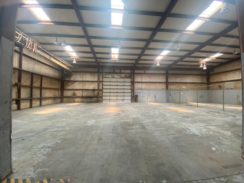 More Photos Of 4003 S County Road 1294, Odessa Warehouse For Lease