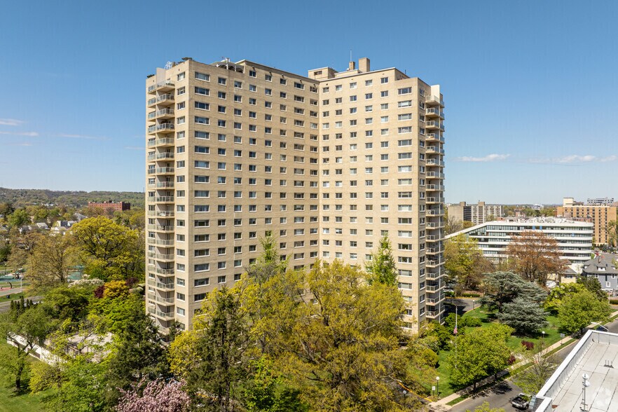 More Photos Of 377 S Harrison St, East Orange Apartments For Lease