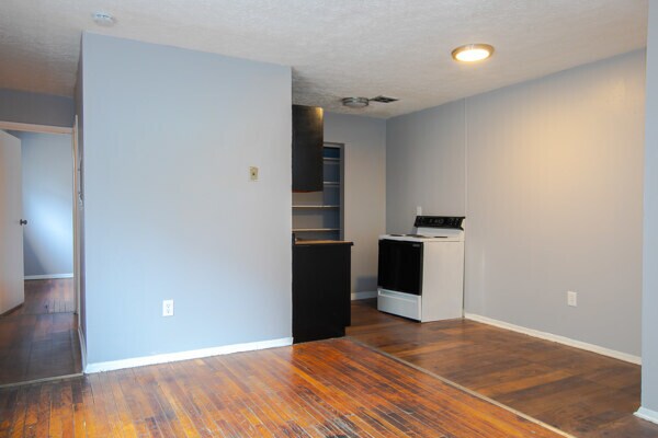 More Photos Of 694 Gholson Ave, Cincinnati Multifamily For Sale