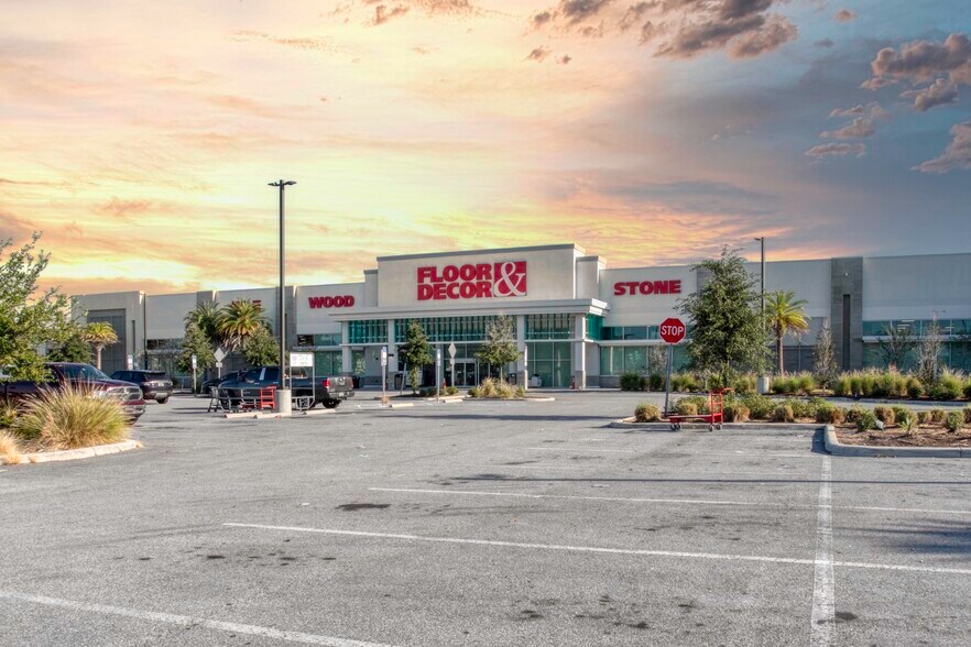 Primary Photo Of 3111-3113 E Colonial Dr, Orlando Unknown For Lease