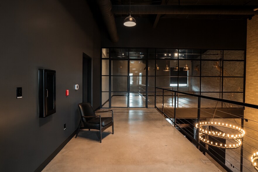 More Photos Of 195 American Way, Dripping Springs Flex For Lease