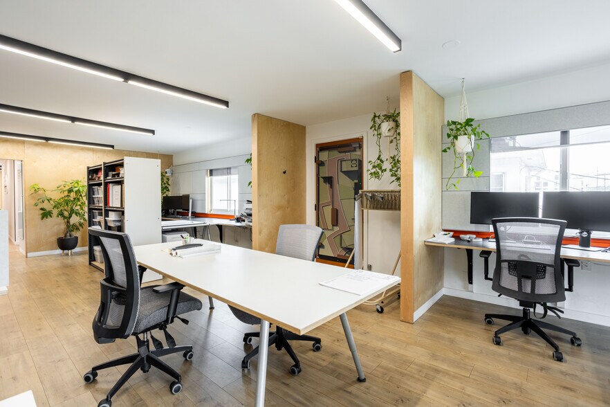 More Photos Of 12421 Venice Blvd, Los Angeles Loft Creative Space For Sale